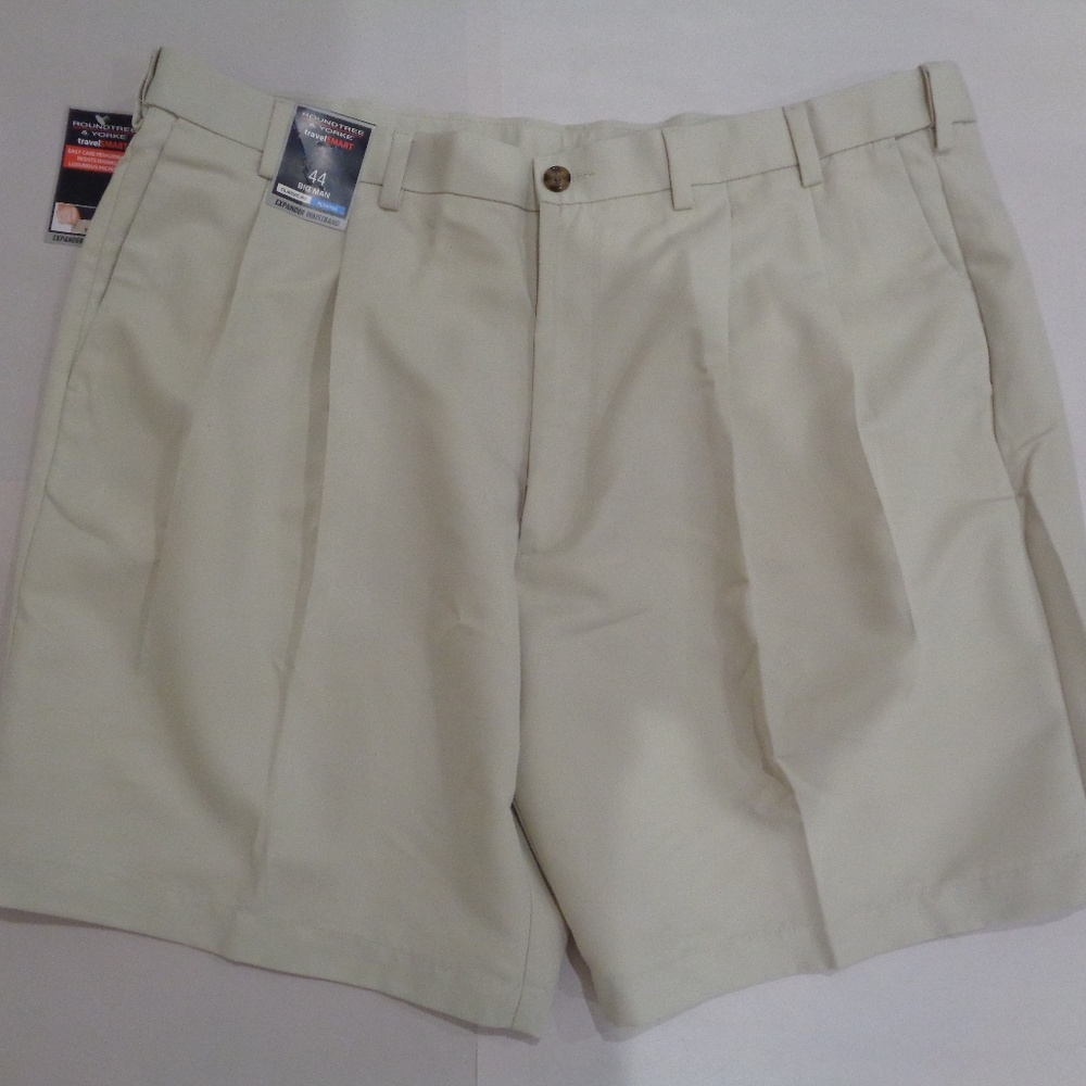 Roundtree & Yorke Size 52 CLASSIC FIT TRAVEL SMART Stone Pleated Shorts New Mens